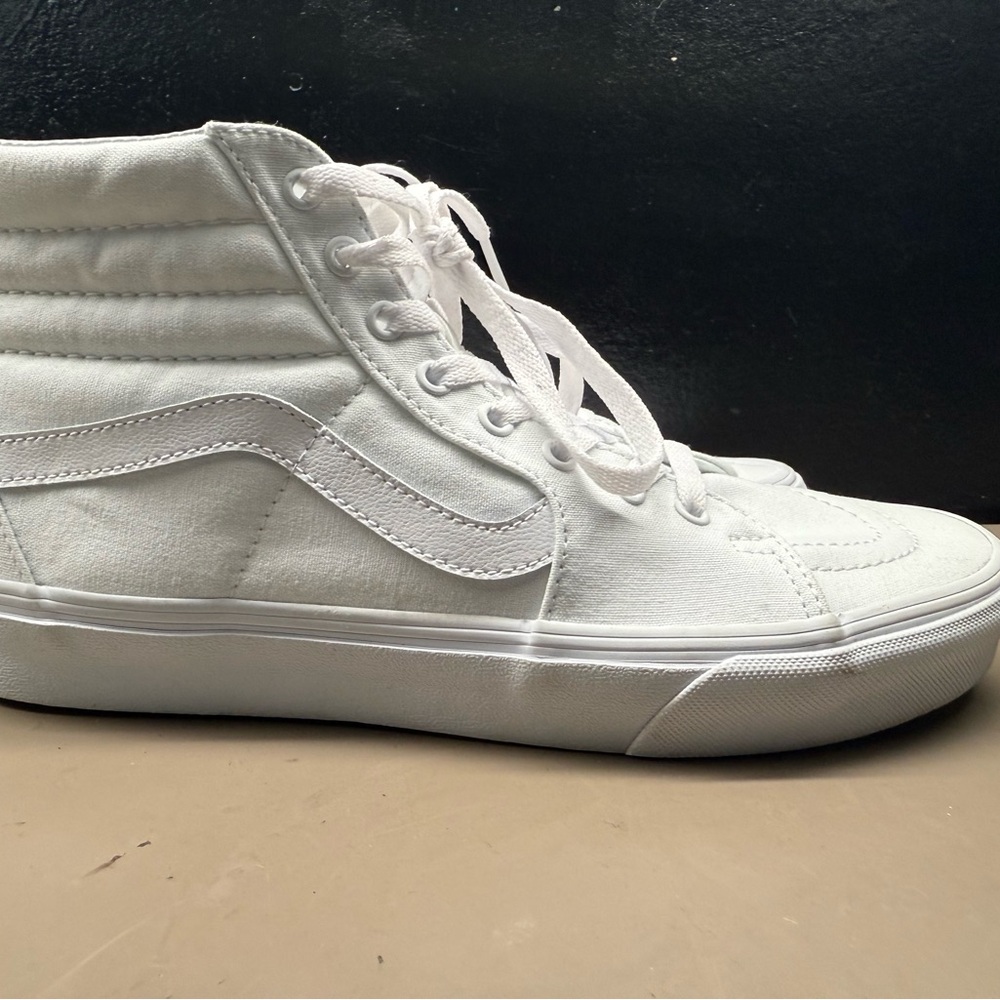 New without Box Men’s Vans Sk8-Hi True White White Size Men 10